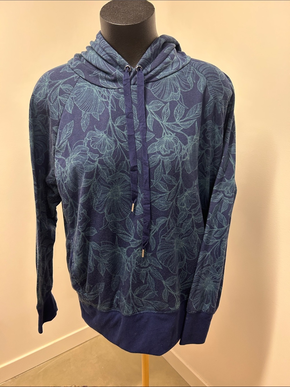 Jones New York Sport Blue Floral Print Pullover Hoodie